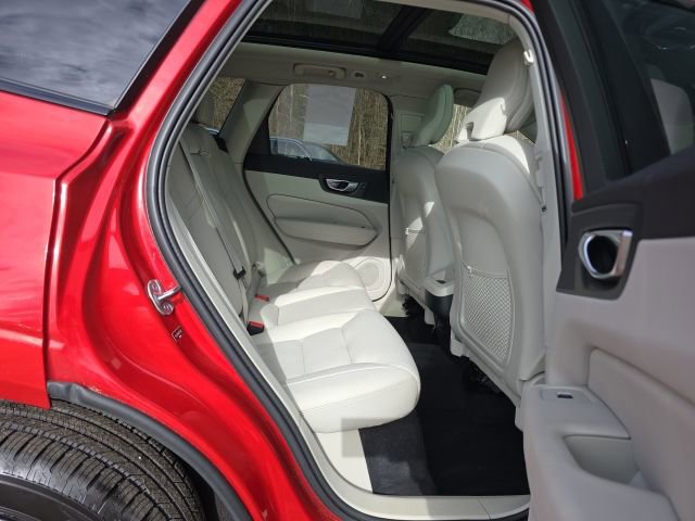 Certified 2023 Volvo XC60 B5 Plus w/ Climate Package AWD/4WD image 19