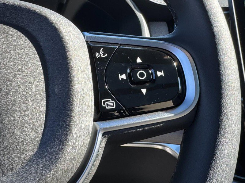 New 2026 Volvo XC90 B6 Plus w/ Protection Package image 12