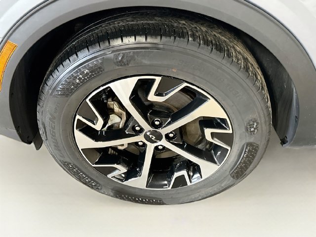Certified 2024 Kia Sportage EX AWD/4WD image 31