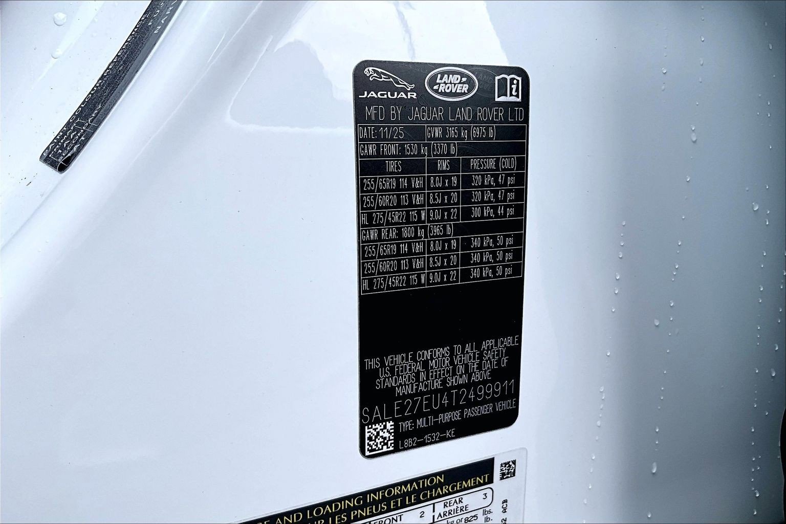 New 2026 Land Rover Defender 110 X-Dynamic SE image 13