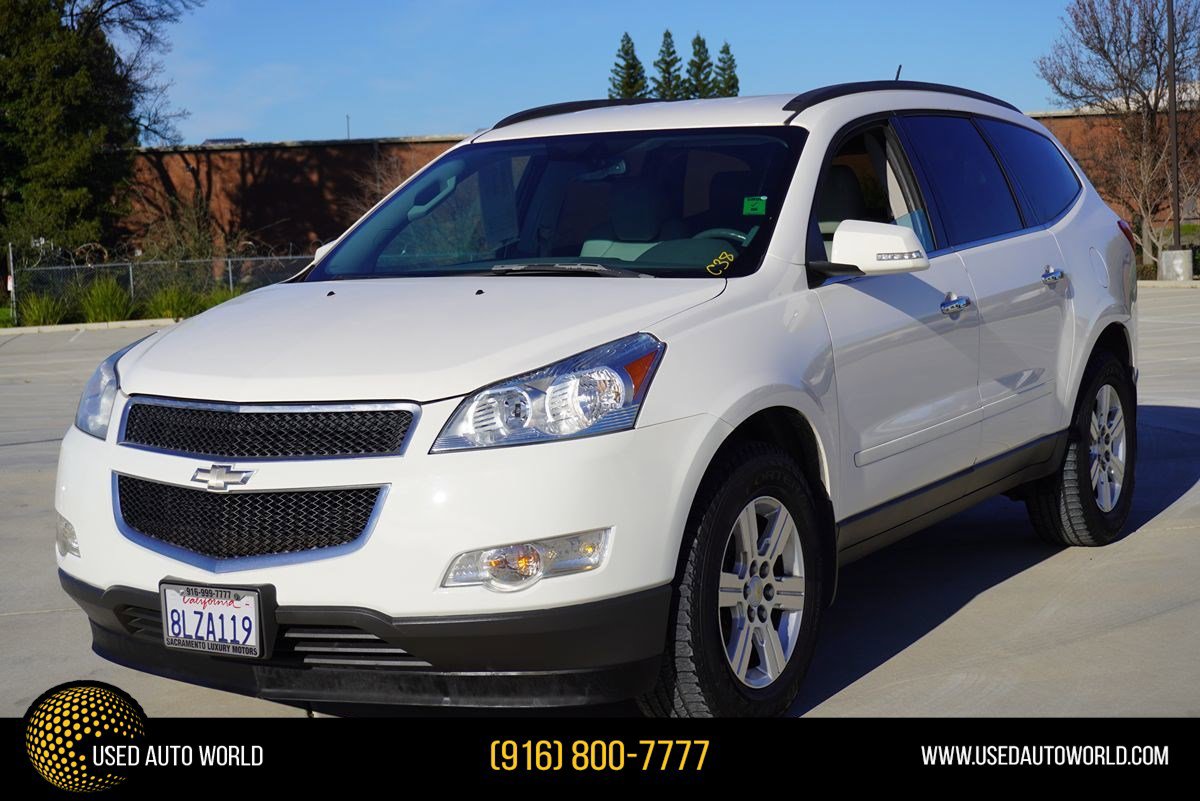 Used 2011 Chevrolet Traverse LT w/ Personal Connectivity Package image 1