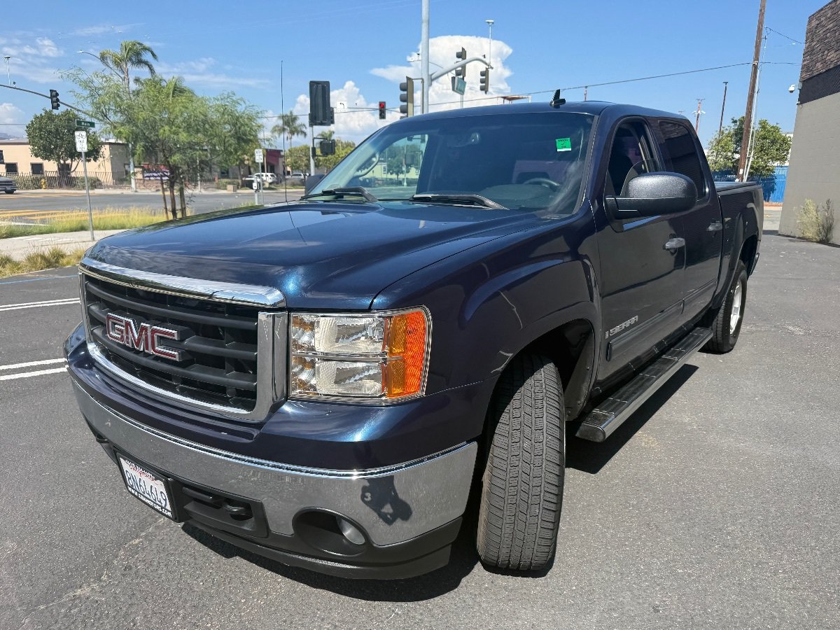 Used 2007 GMC Sierra 1500 SLE w/ SLE2 Preferred Package RWD image 5