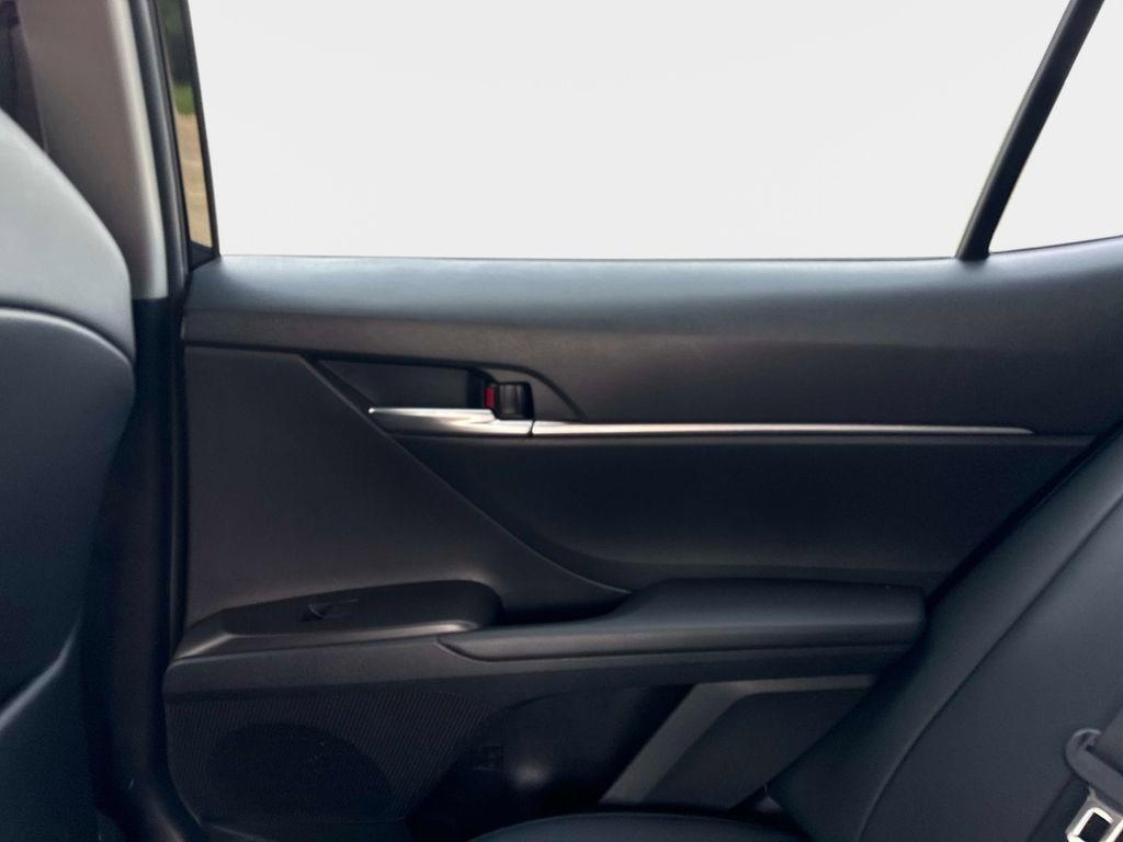 Used 2021 Toyota Camry SE w/ Audio Upgrade Package FWD image 12