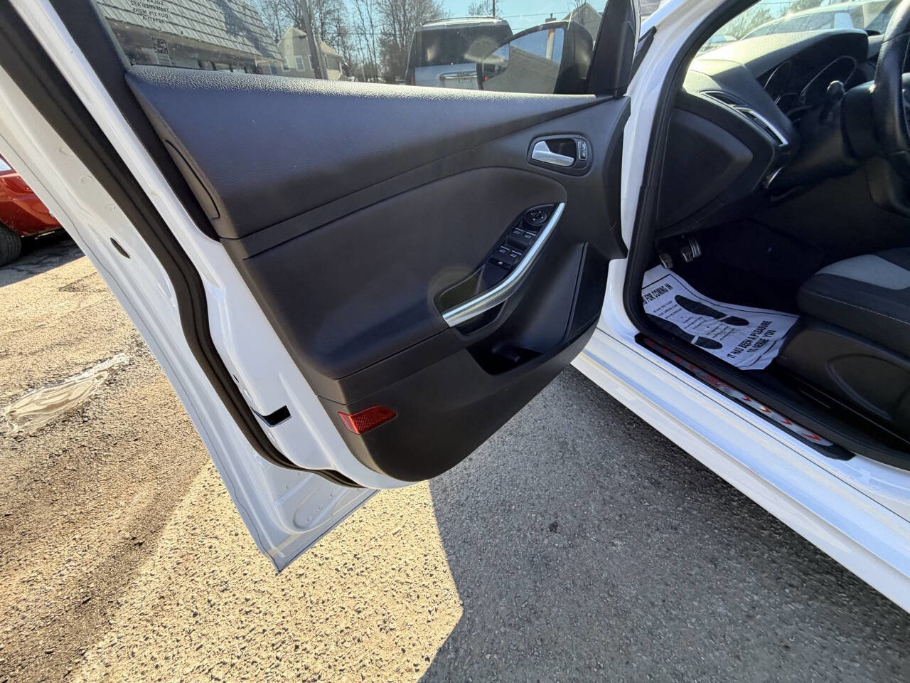 Used 2016 Ford Focus ST image 24