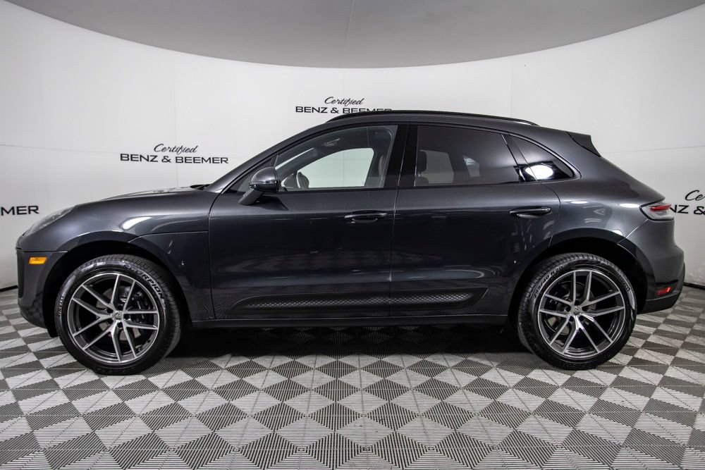 Used 2024 Porsche Macan w/ Premium Plus Package AWD/4WD image 8