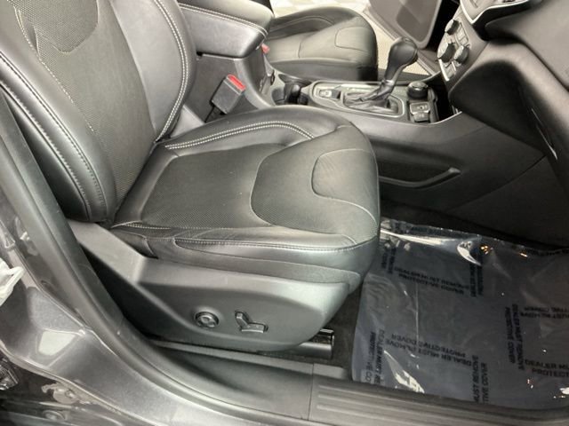 Used 2021 Jeep Cherokee Latitude Lux 80th Anniv w/ Quick Order Package 26U 80TH image 14