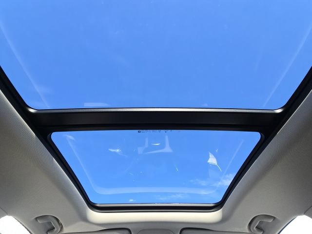 Used 2023 Buick Envision Avenir FWD image 47