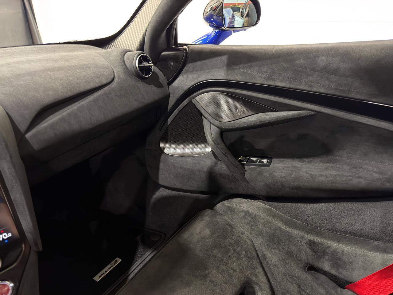 Used 2024 McLaren 750S image 13