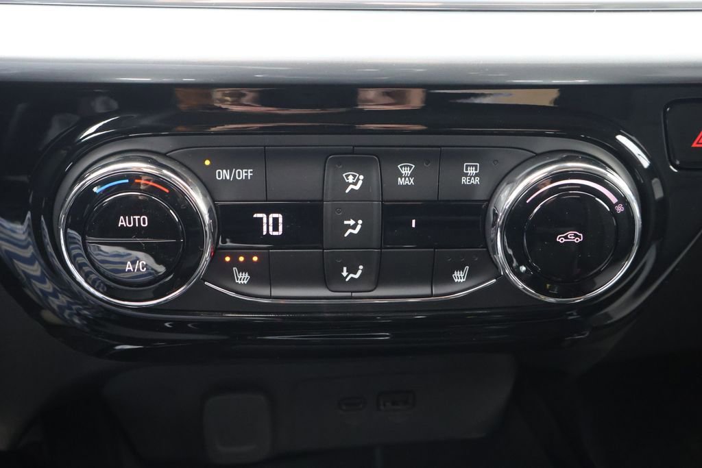New 2026 Chevrolet Trax LT w/ Driver Confidence Package FWD image 28