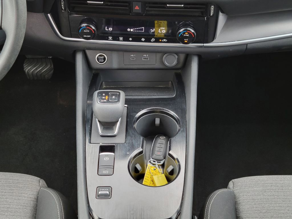 Used 2023 Nissan Rogue SV image 21