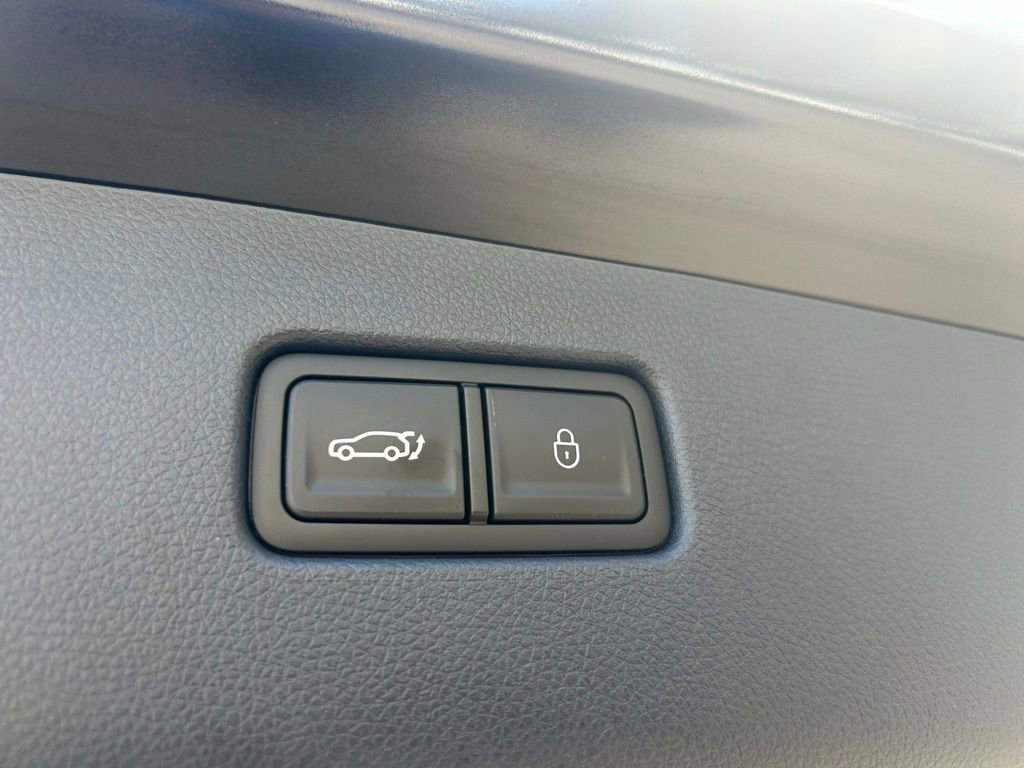 Used 2023 Genesis GV70 2.5T w/ Sport Prestige Package image 44