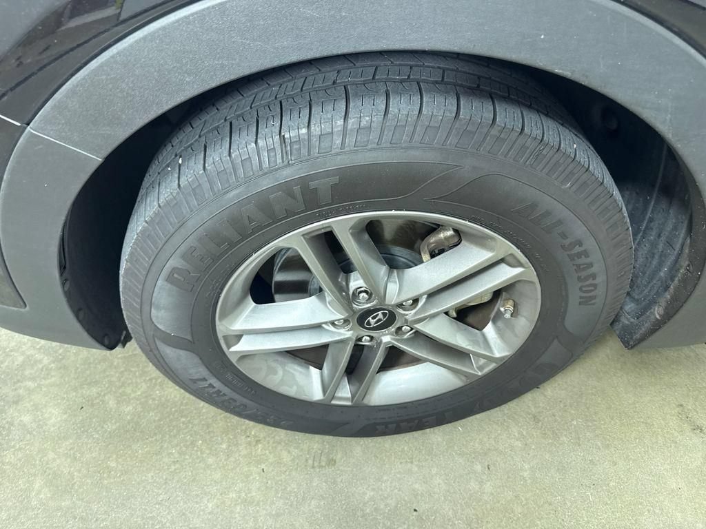Used 2018 Hyundai Santa Fe Sport FWD image 19