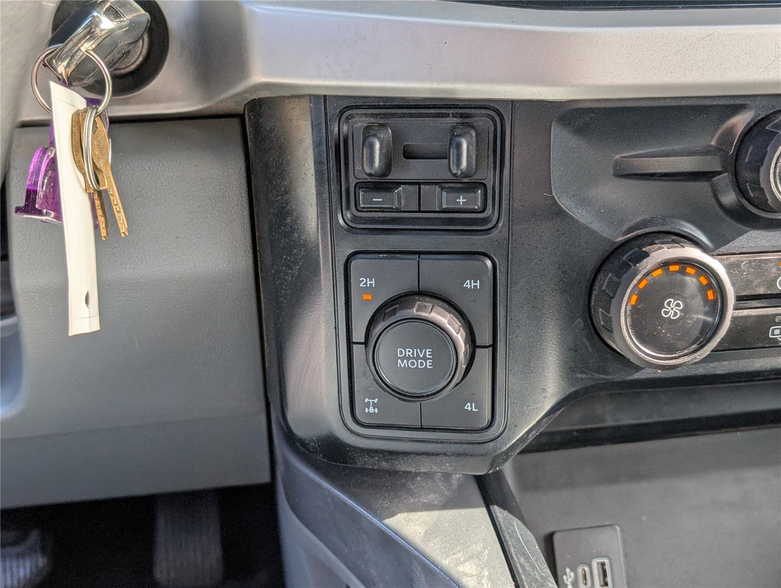 Used 2024 Ford F250 XLT w/ FX4 Off-Road Package image 24