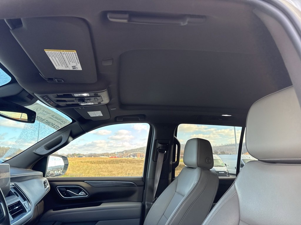 Used 2023 GMC Yukon SLT image 17