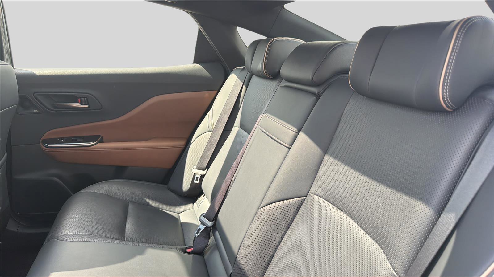 Used 2025 Toyota Crown Limited w/ Advanced Technology Package AWD/4WD image 20