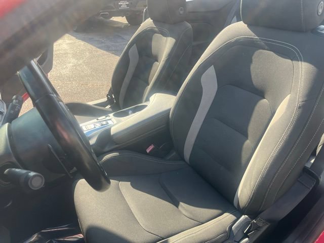 Used 2019 Chevrolet Camaro LT RWD image 15