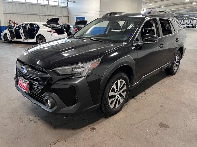 Used 2023 Subaru Outback Premium AWD/4WD image 7