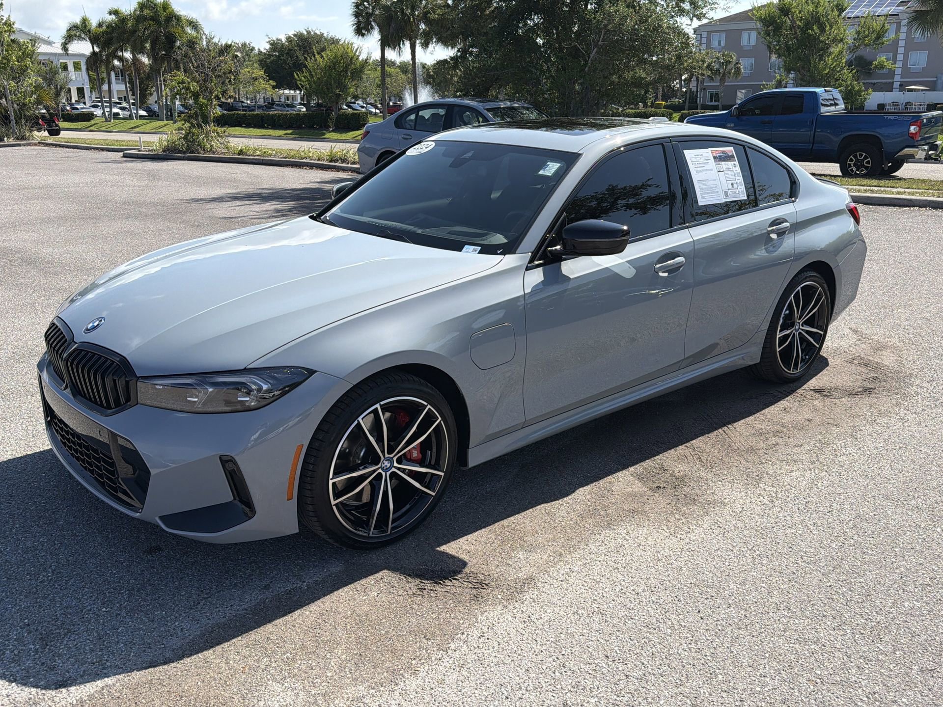Certified 2024 BMW 330e w/ Premium Package RWD image 8
