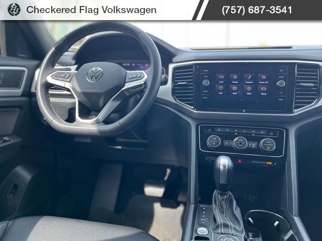 Used 2023 Volkswagen Atlas Cross Sport SE w/ Black Wheel Package image 28
