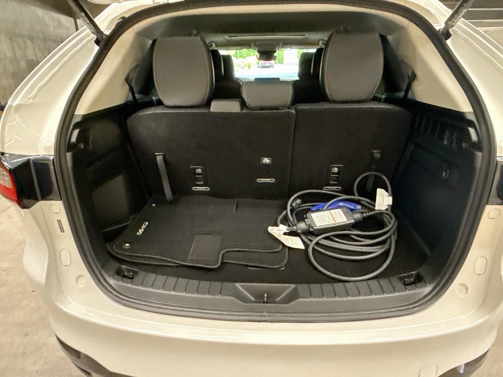 Used 2024 MAZDA CX-90 Plug-In Hybrid w/ Preferred AWD/4WD image 29