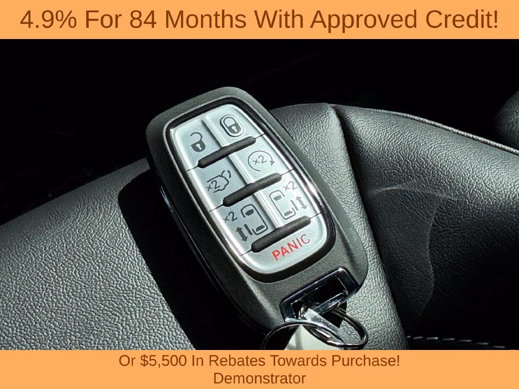 New 2026 Chrysler Pacifica Select FWD image 28