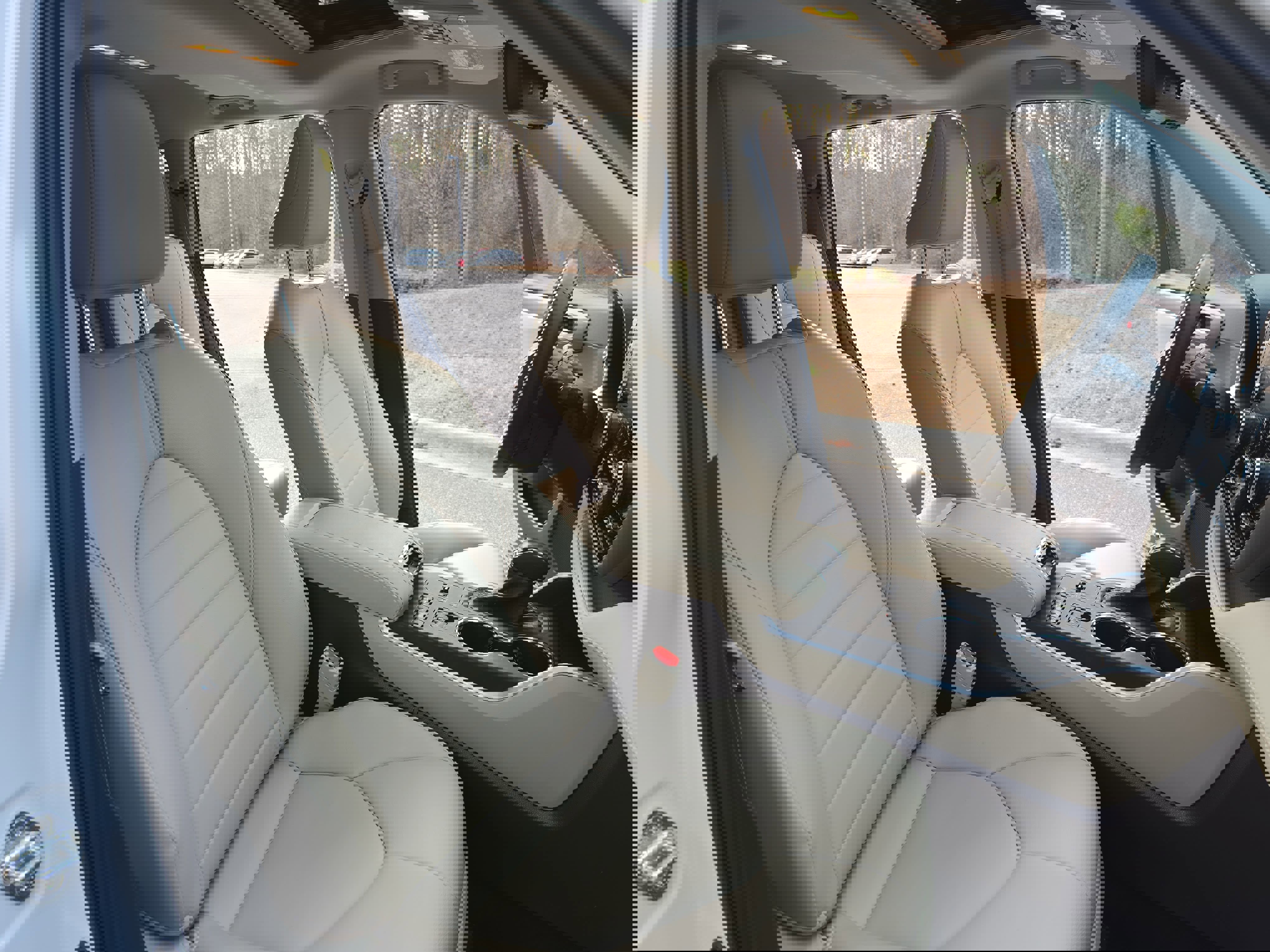 Used 2022 Toyota Highlander XLE image 10