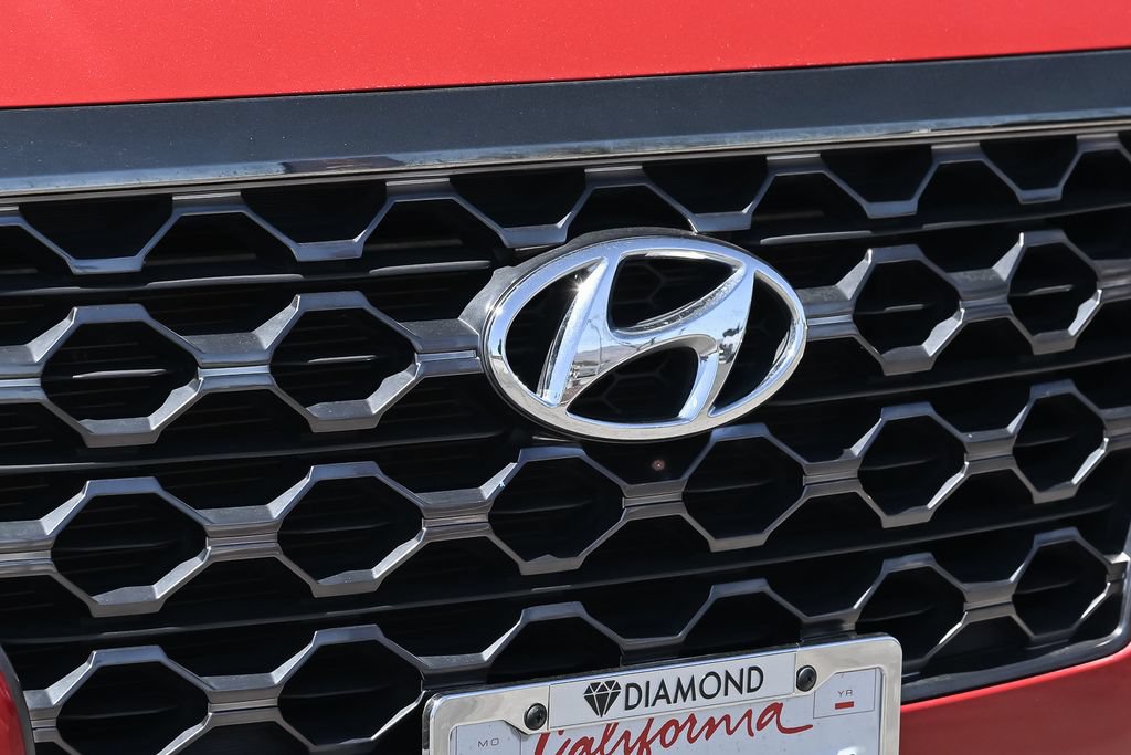 Used 2020 Hyundai Santa Fe SE FWD image 11