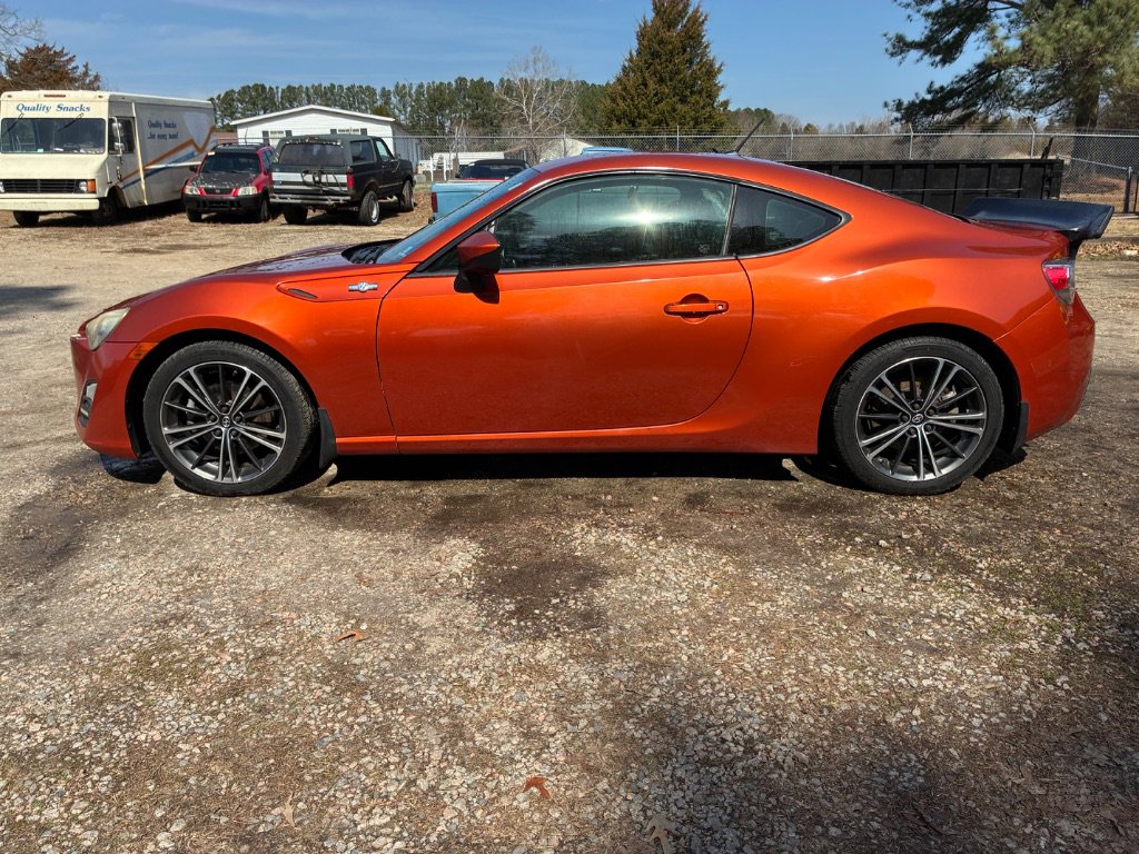 Used 2014 Scion FR-S image 2