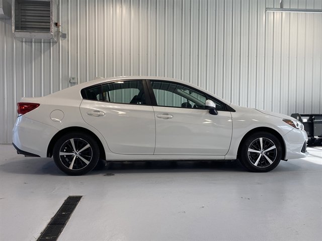 Used 2020 Subaru Impreza Premium image 2