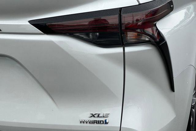 Certified 2023 Toyota Sienna XLE image 34