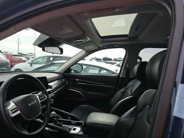Used 2025 Kia Telluride S image 9