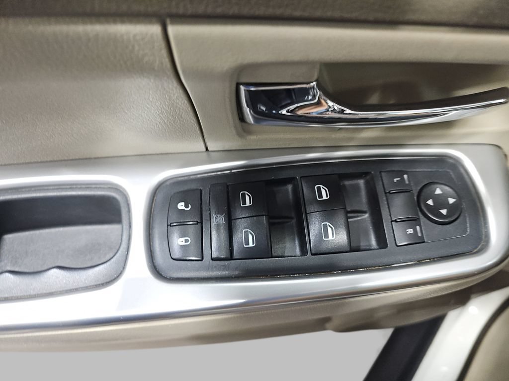 Used 2008 Jeep Liberty Limited w/ Premium Group II AWD/4WD image 31