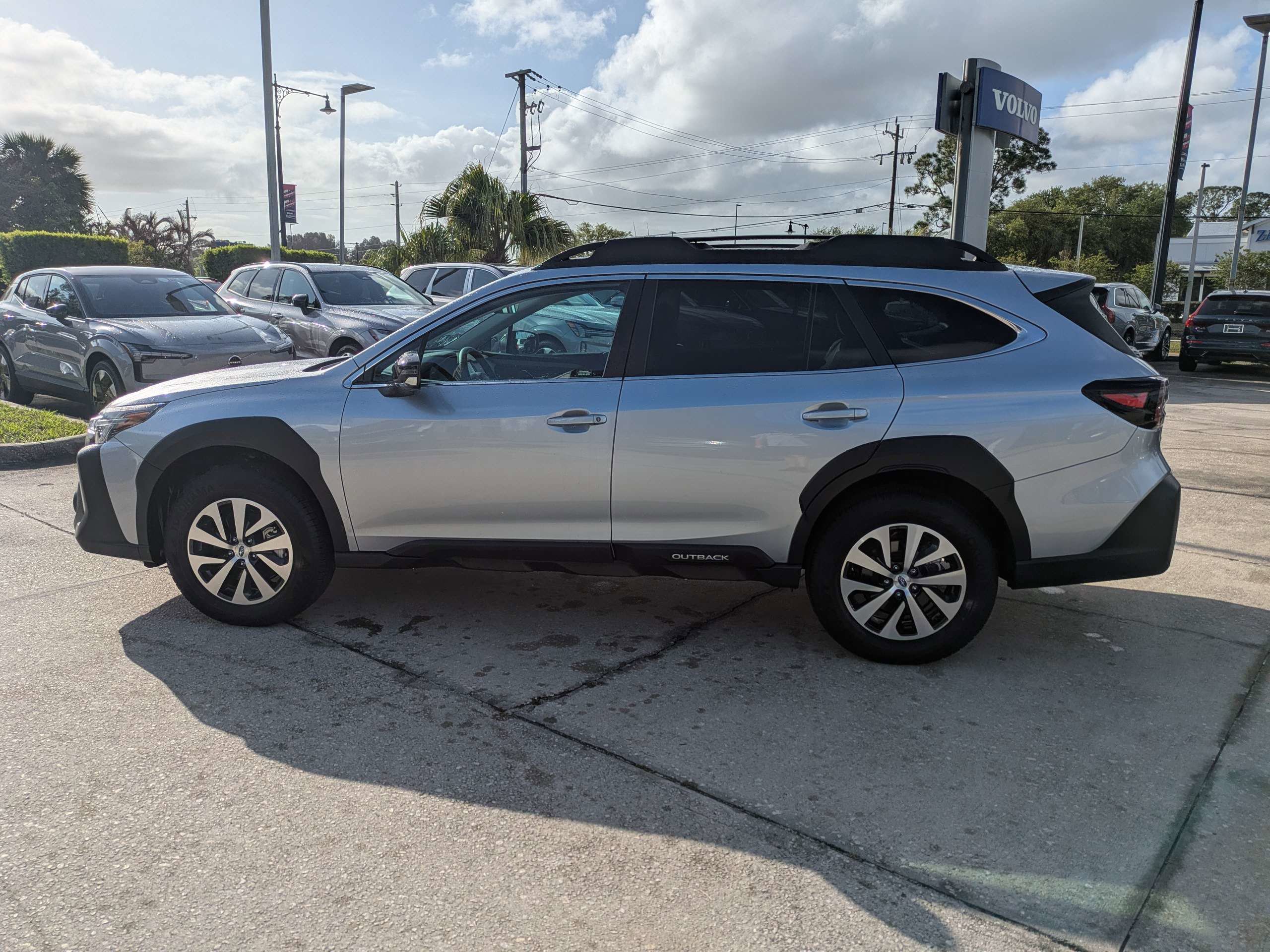 Certified 2025 Subaru Outback Premium w/ Popular Package #1A image 7