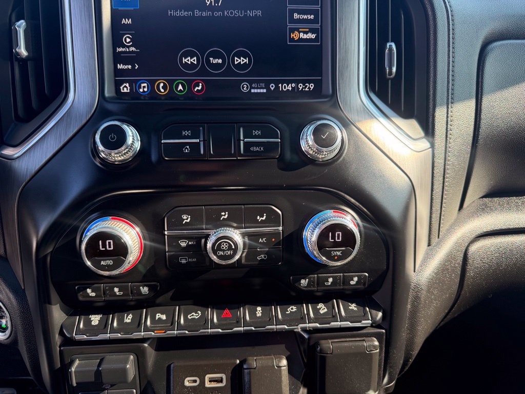 Used 2021 GMC Sierra 3500 Denali w/ Denali Ultimate Package AWD/4WD image 38
