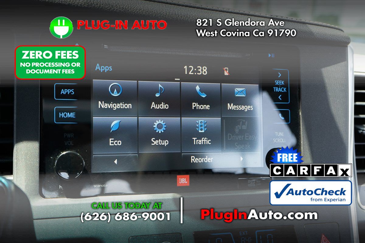 Used 2015 Toyota Sienna Limited FWD image 32