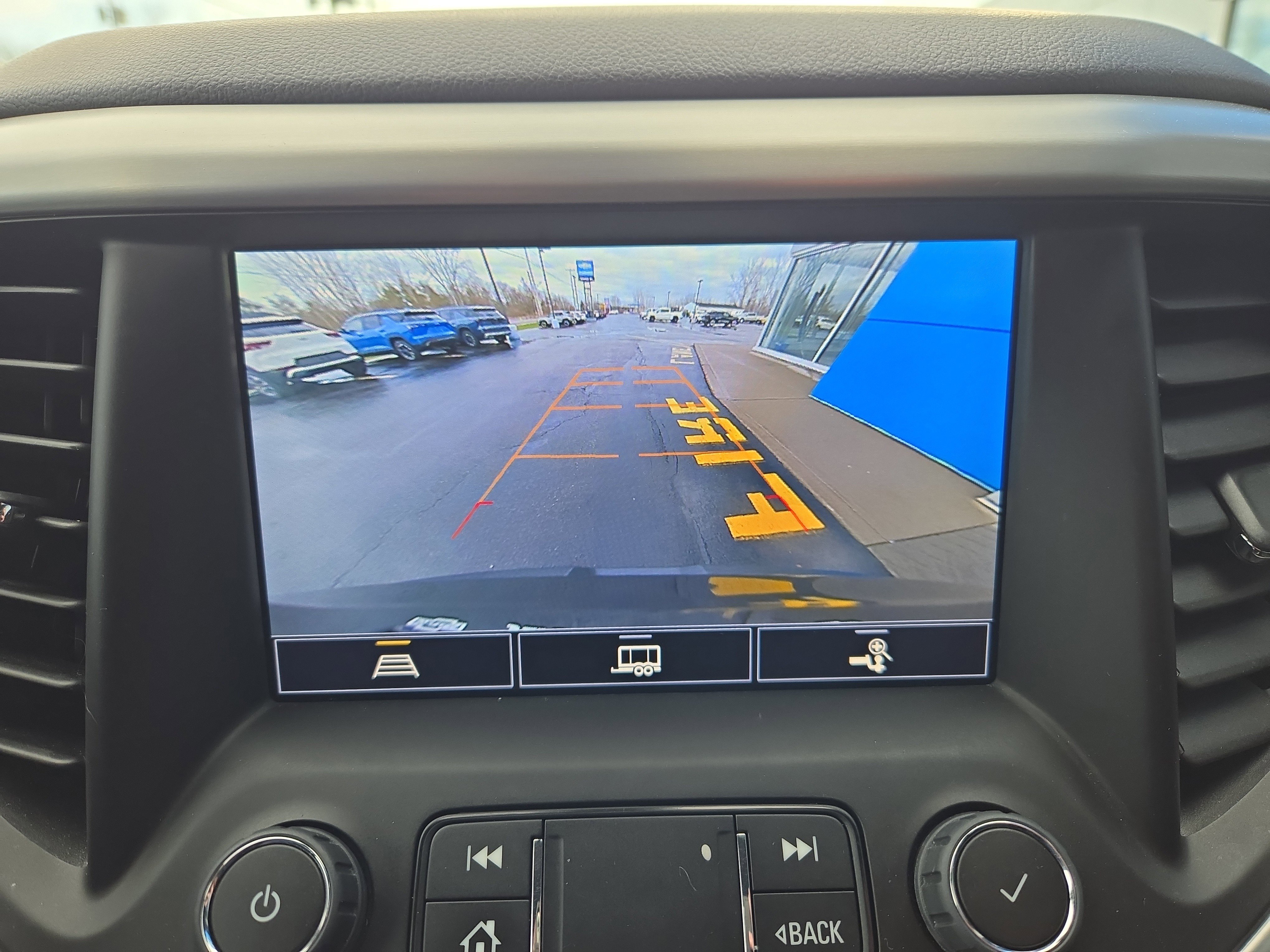 Used 2023 GMC Acadia SLT w/ Preferred Package image 10