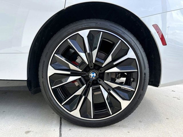 Used 2026 BMW iX xDrive45 w/ M Sport Package AWD/4WD image 10