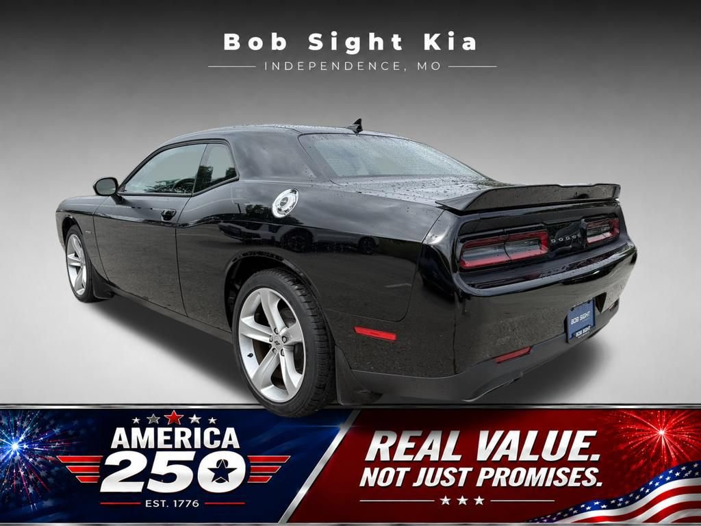 Used 2018 Dodge Challenger R/T w/ Sound Group RWD image 9