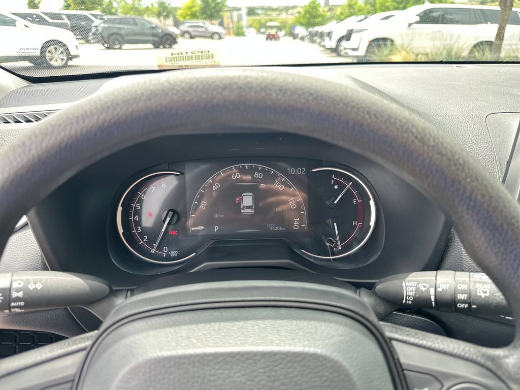 Used 2025 Toyota RAV4 XLE FWD image 22