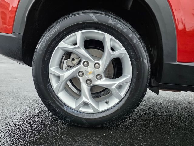 Used 2024 Chevrolet Trax LS w/ LS Convenience Package FWD image 9