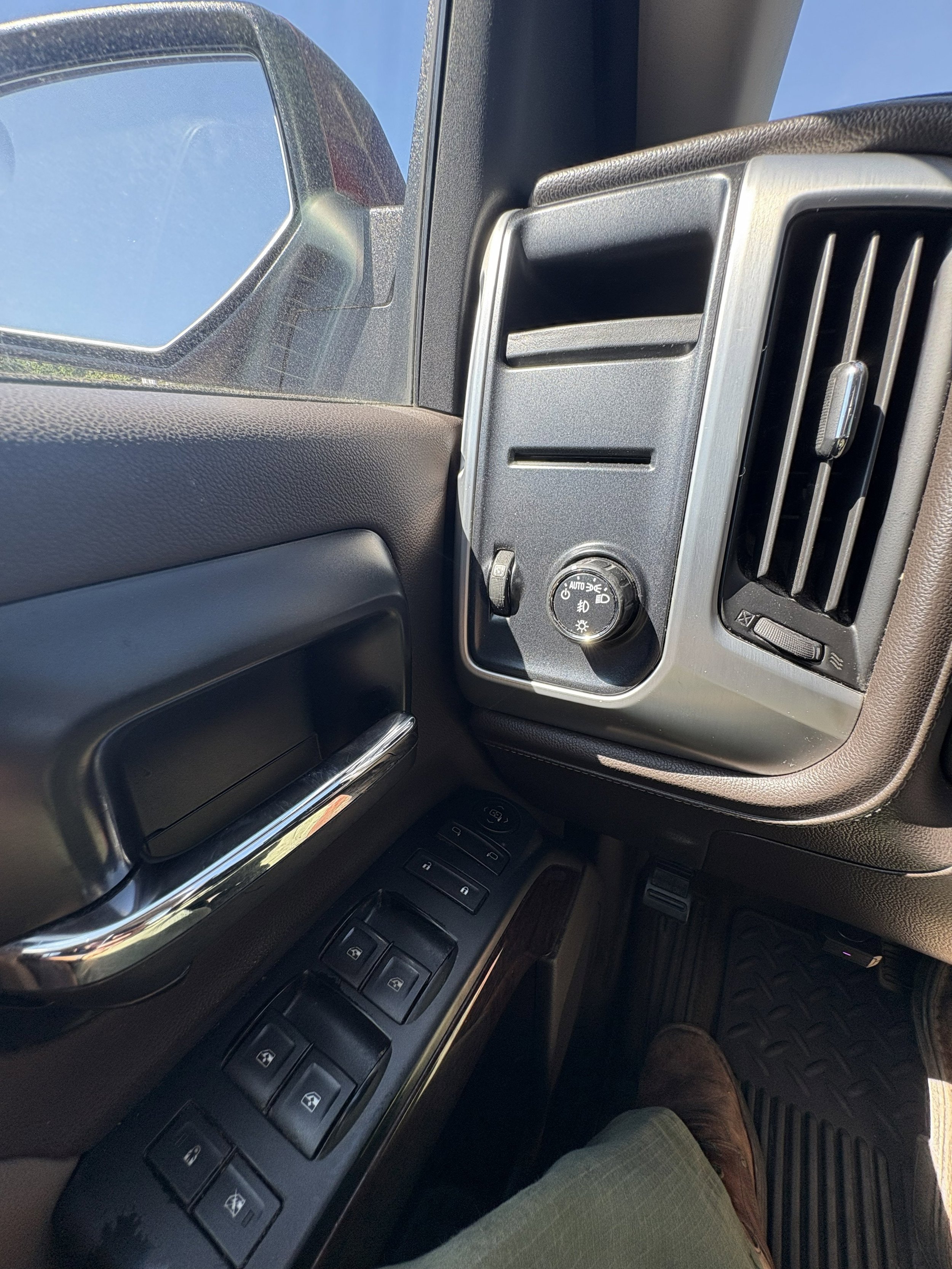 Used 2014 GMC Sierra 1500 SLE w/ SLE Value Package RWD image 19