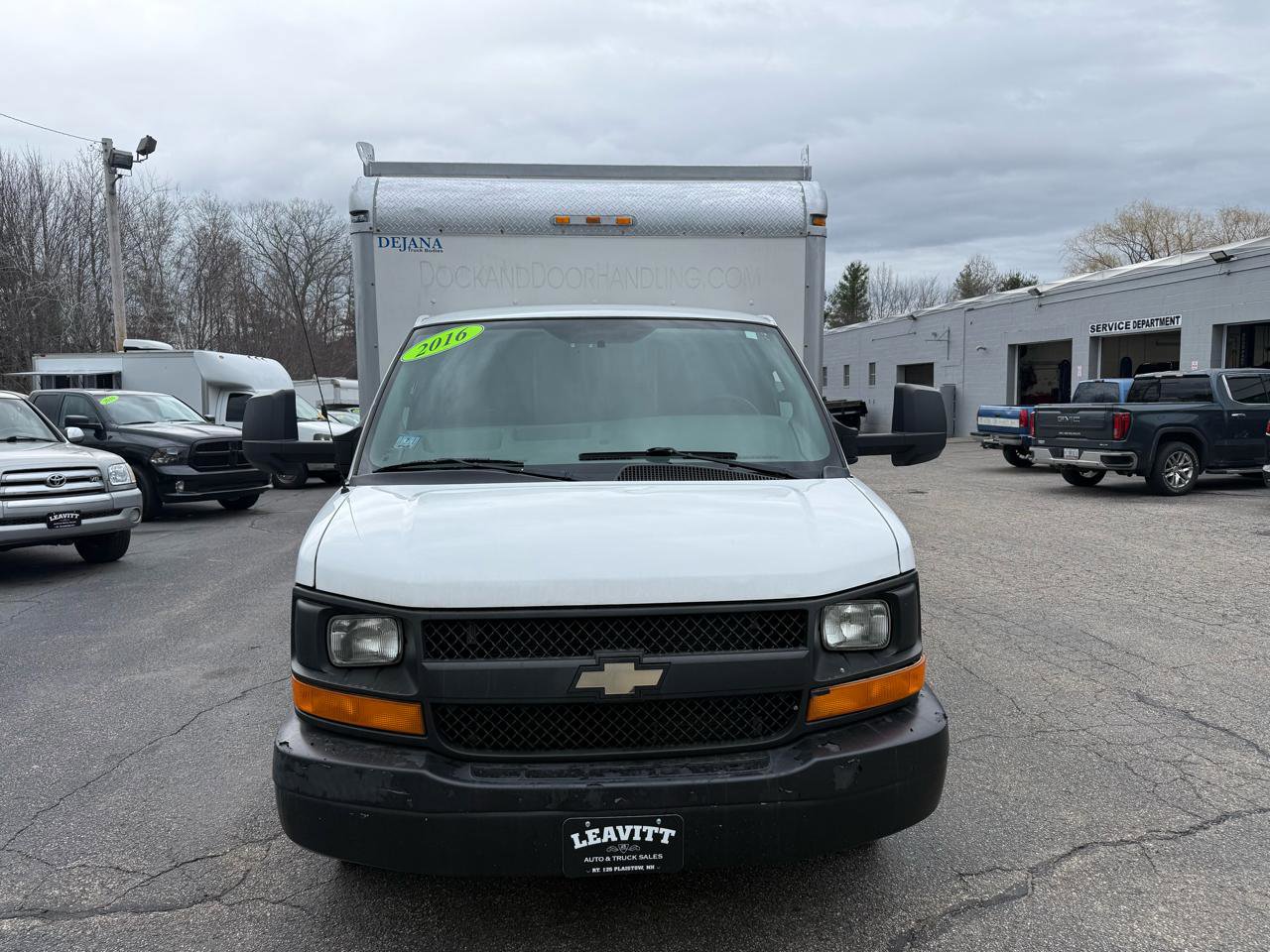 Used 2016 Chevrolet Express 3500 image 3