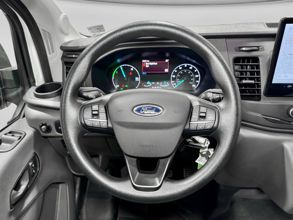 Used 2023 Ford E-Transit Medium Roof image 7