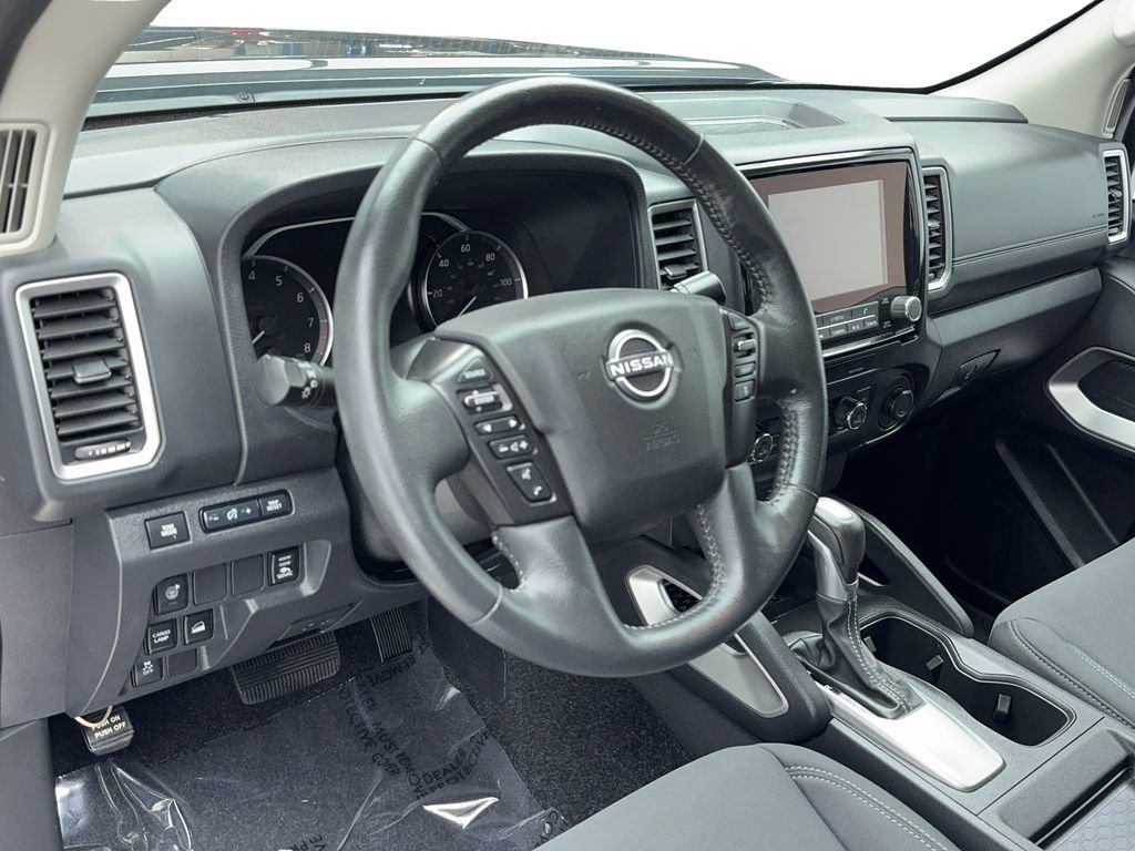 Used 2023 Nissan Frontier SV w/ SV Convenience Package image 16
