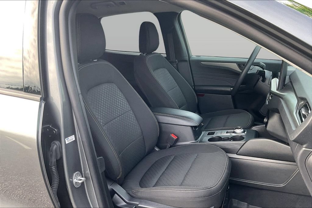 Certified 2025 Ford Escape Active w/ Tech Pack #1 FWD image 7