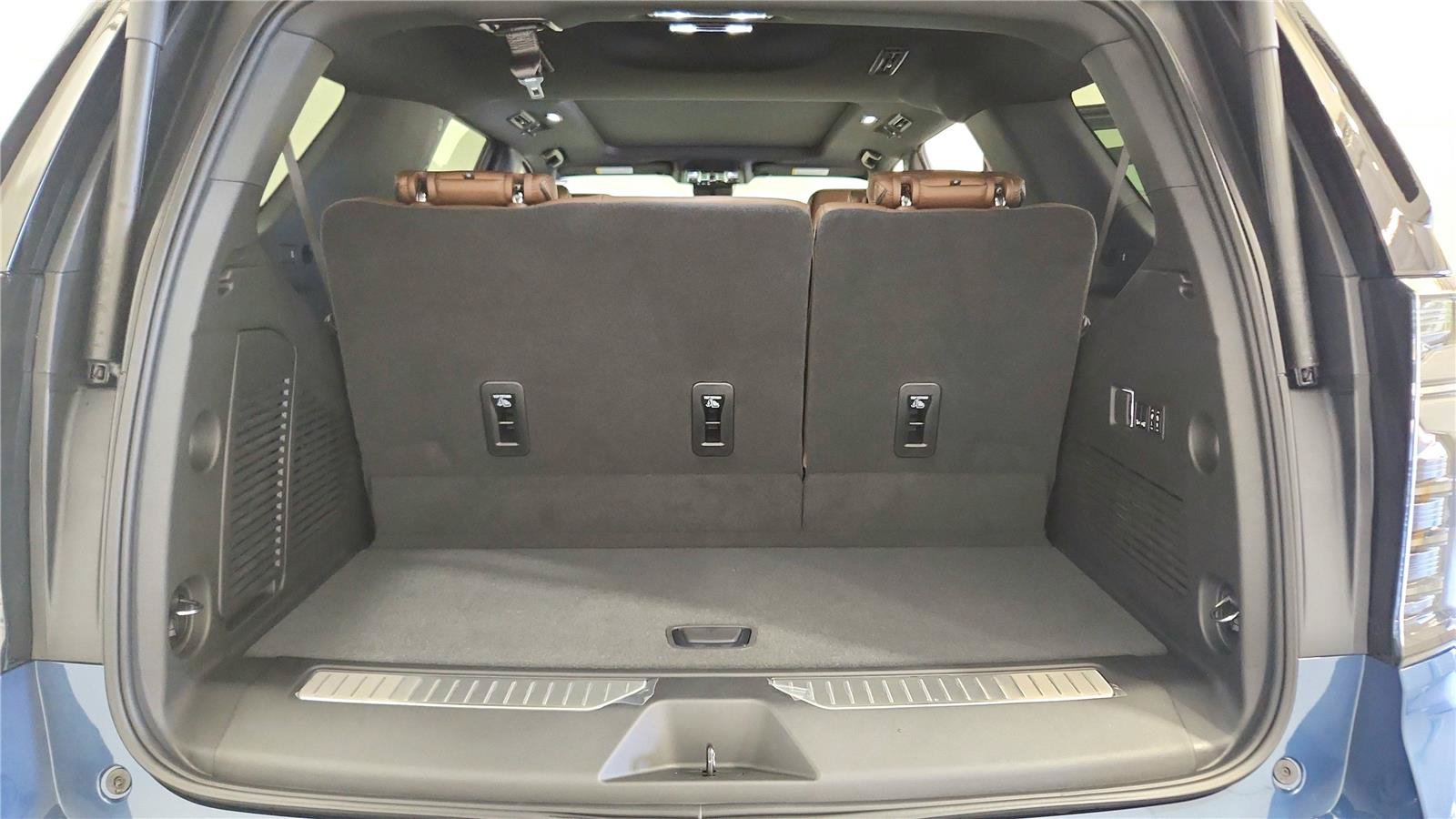 New 2026 Chevrolet Tahoe High Country w/ Sun And Tow Package AWD/4WD image 19