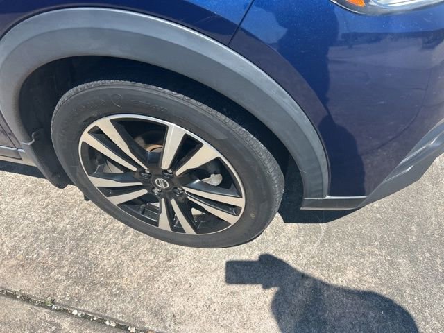 Used 2020 Nissan Kicks SV FWD image 3