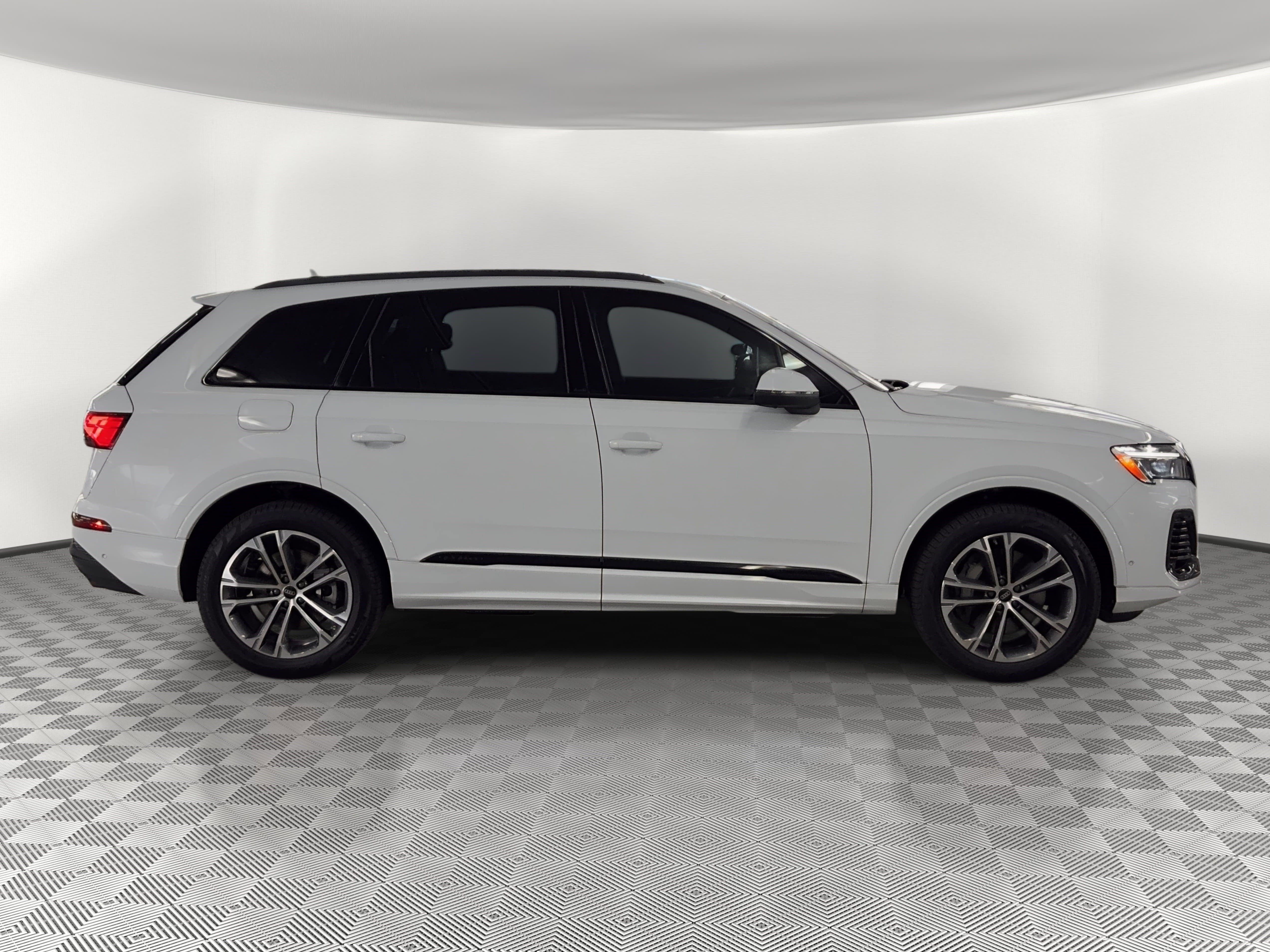 New 2026 Audi Q7 3.0T Premium AWD/4WD image 8