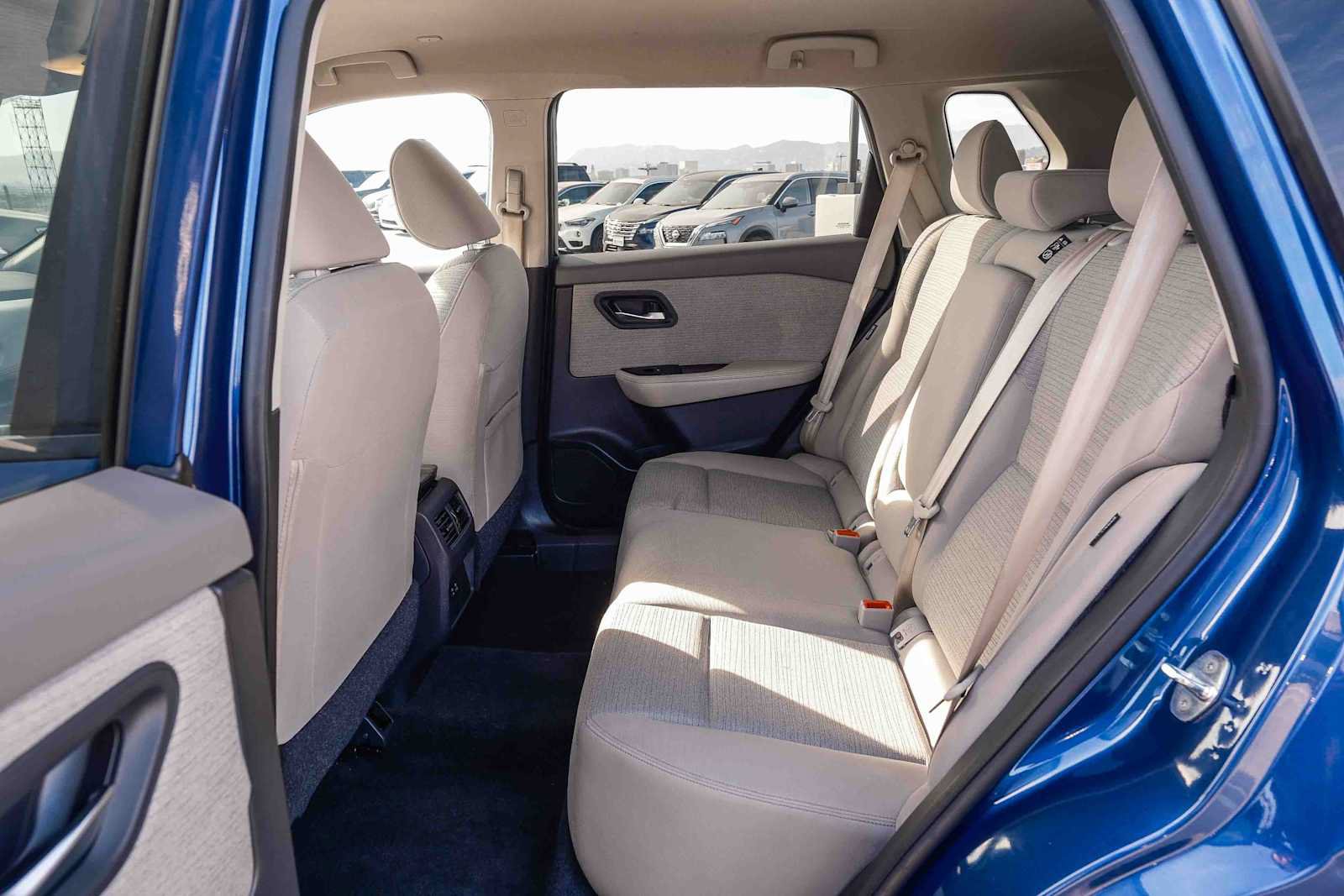 Used 2023 Nissan Rogue SV FWD image 19