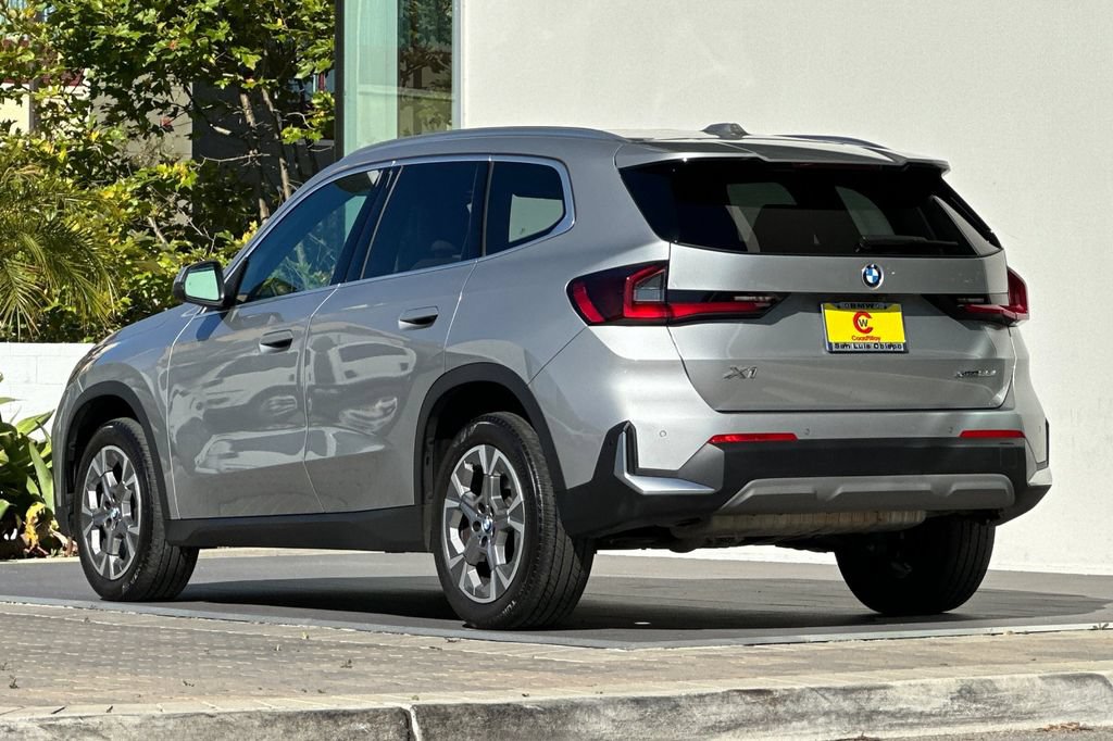 Used 2023 BMW X1 xDrive28i w/ Premium Package AWD/4WD image 5